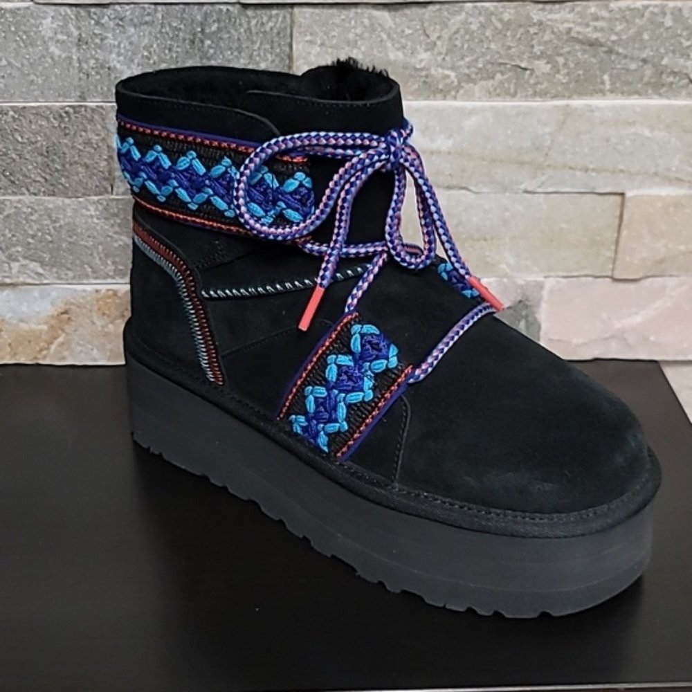UGG Women's Classic Mini II Braid Platform Boot - Picture 5 of 9